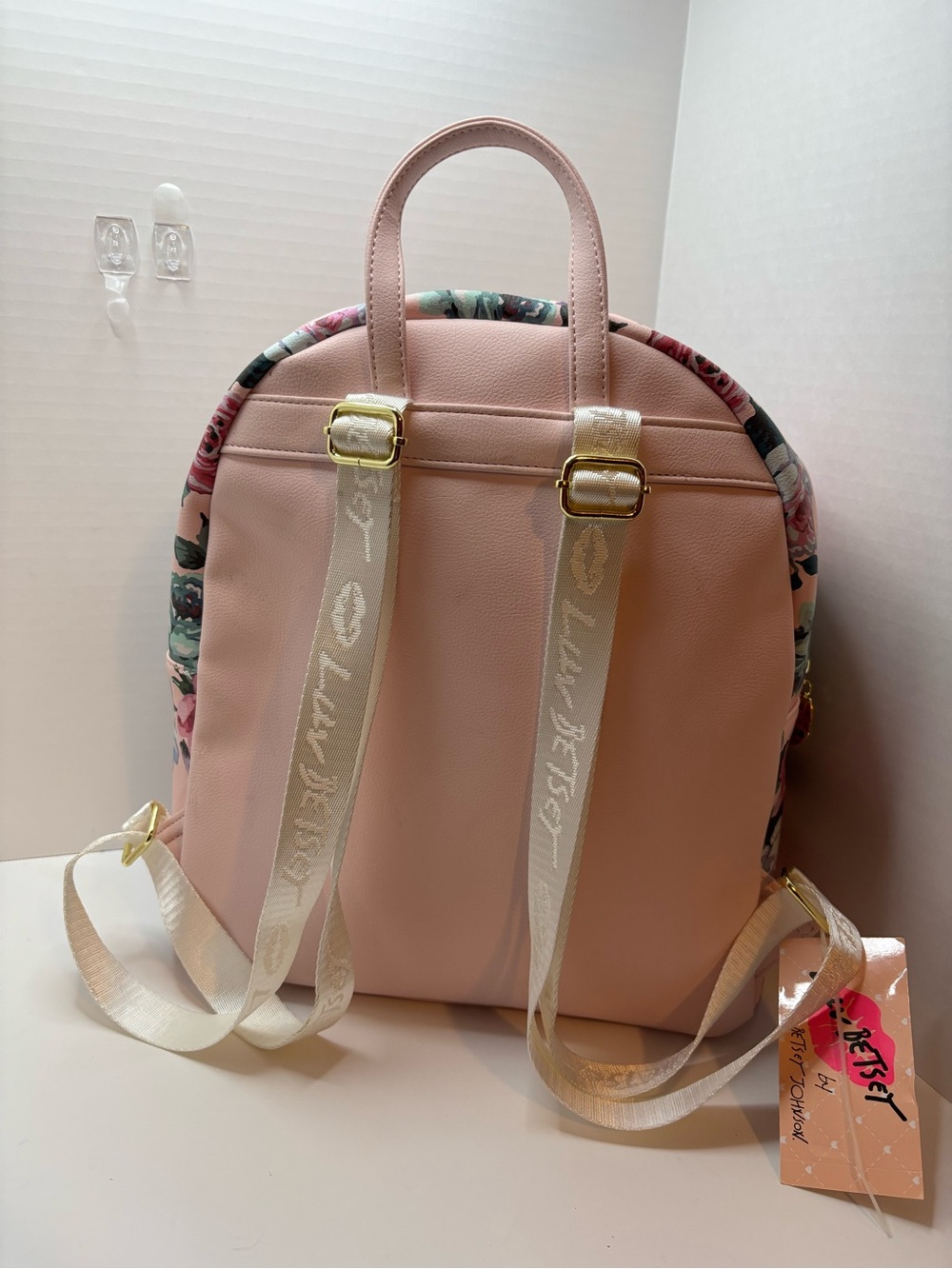 Luv Betsey Johnson pink/multi colored roses backpack w front pocket LBDANICA - Picture 4 of 4